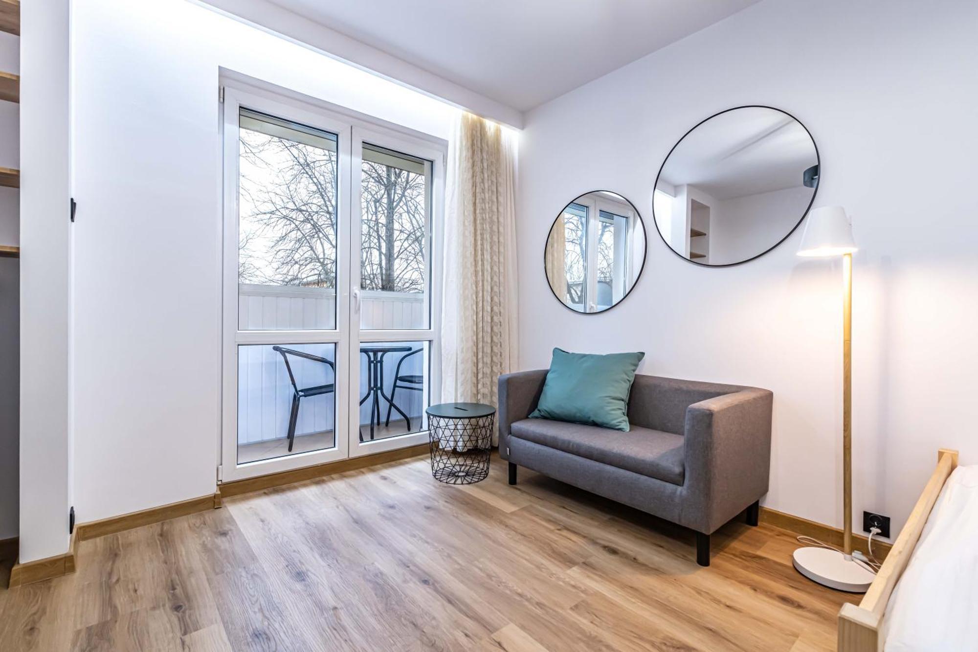 Butas Modern Close To The Metro